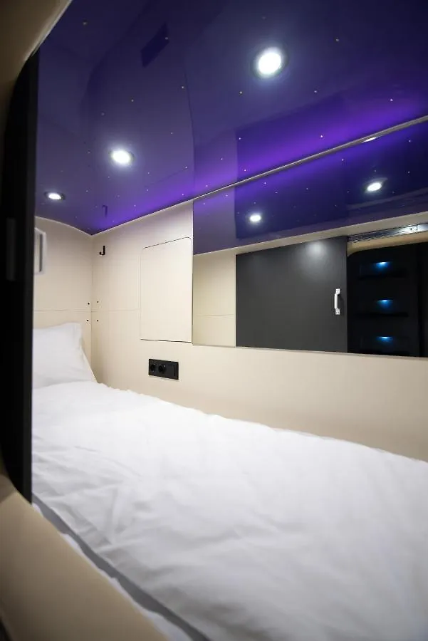 Capsule Hotel Constellation 91 Lviv