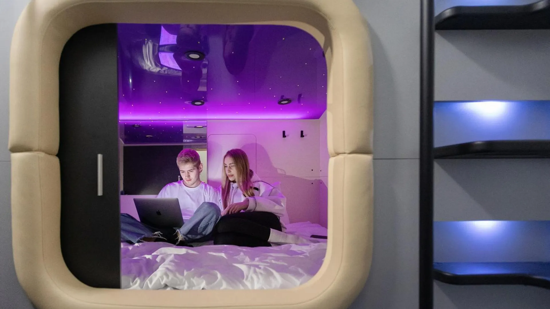 Capsule Hotel Constellation 91 리비프 우크라이나